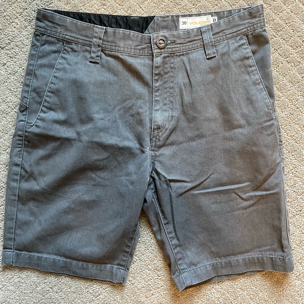 Volcom grey chino shorts size 30